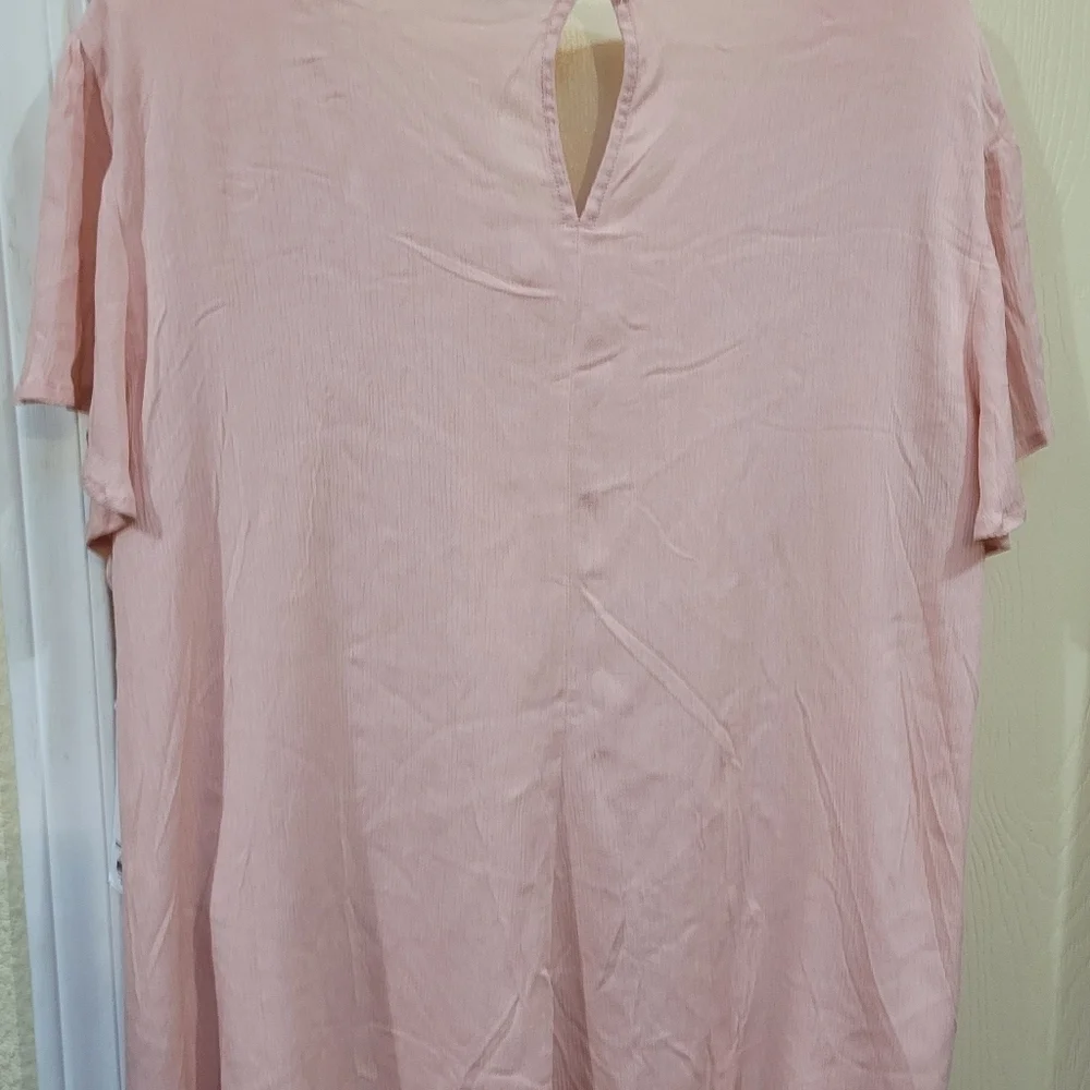Nwt Shell pink flutter sleeve blouse